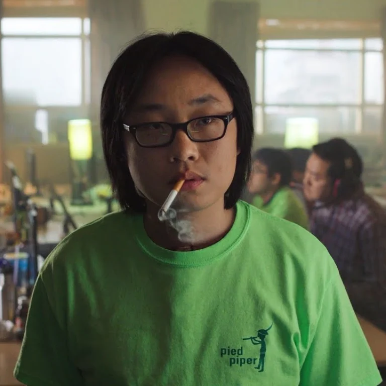Jin Yang in a Pied Piper shirt